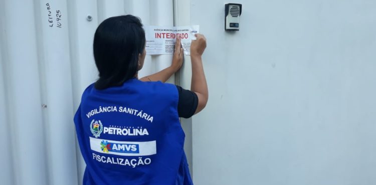 Vigilância Sanitária interdita clínica médica no centro de Petrolina