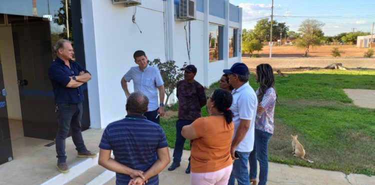 Prefeitura e Conab articulam distribuição de milho para ração animal em Petrolina