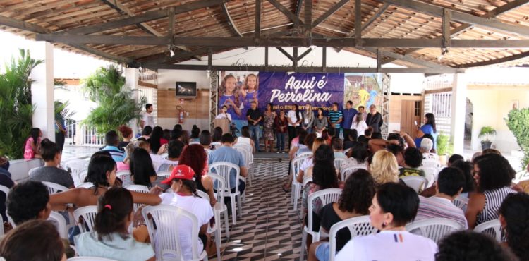 Prefeitura certifica mais de 100 participantes de projeto social voltado a usuários de drogas em Petrolina