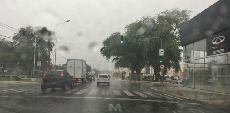 Petrolina registra até 30mm de chuva nas últimas 12 horas