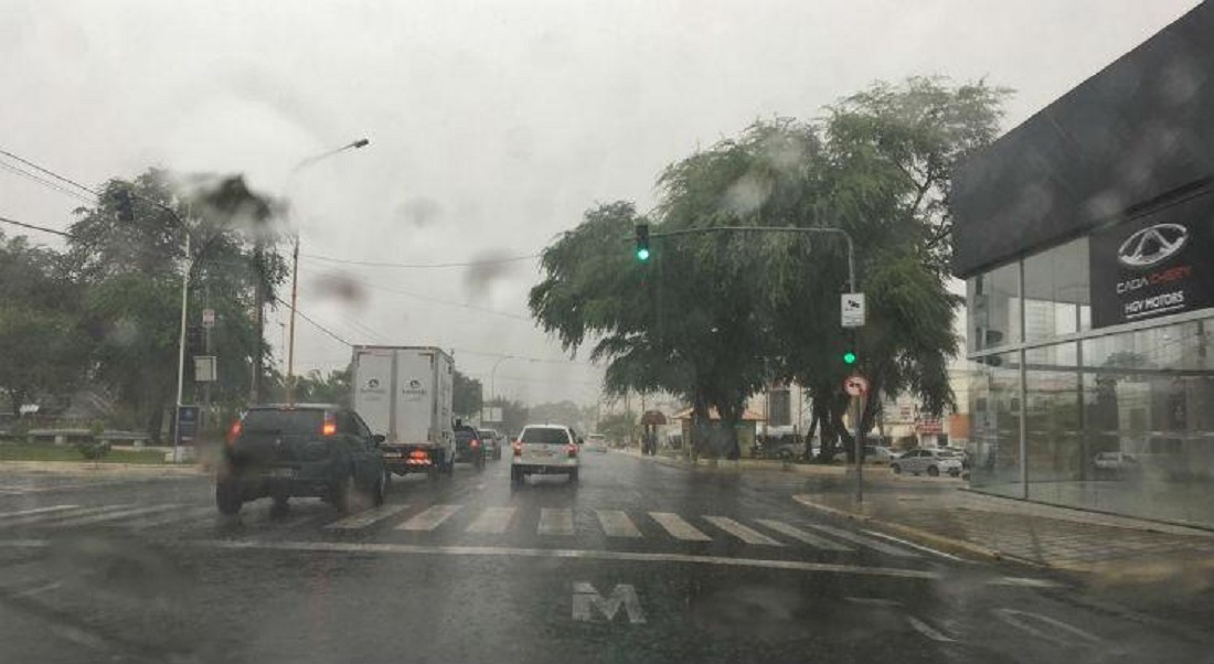 Petrolina registra até 30mm de chuva nas últimas 12 horas • NOTÍCIA NO