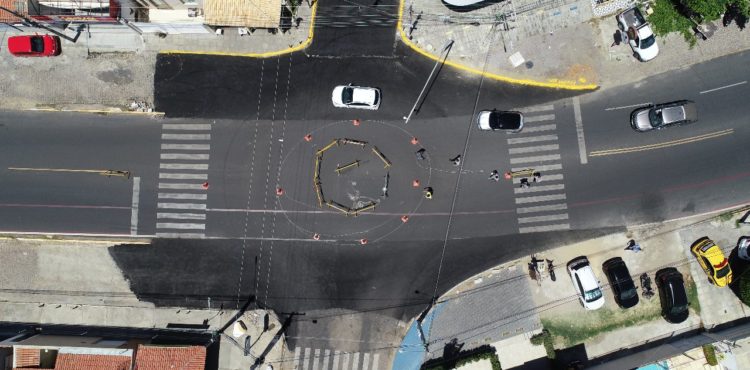 Construção de nova rotatória deve melhorar trânsito na Avenida da Integração