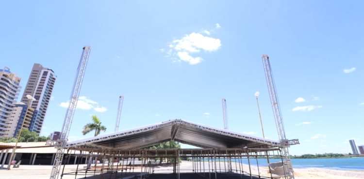 Estrutura para o Carnaval 2020 de Petrolina começa a ser montada