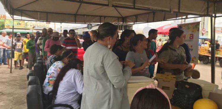 Mais de 300 pessoas são vacinadas contra sarampo no Mercado do Produtor de Juazeiro