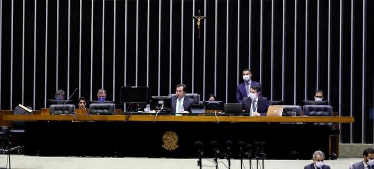 Câmara aprova ajuda de R$ 89,6 bi a estados e municípios