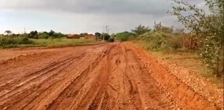 VÍDEO: comunitário denuncia patrolamento “mal feito” pela Prefeitura de Juazeiro-BA