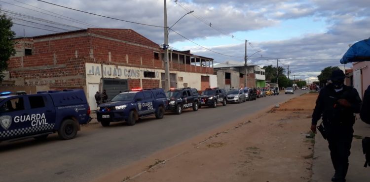 Homem é preso em flagrante por tentativa de feminicídio durante operação policial no bairro João de Deus