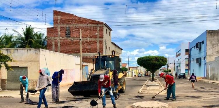 Ruas de Dormentes são recuperadas após período chuvoso