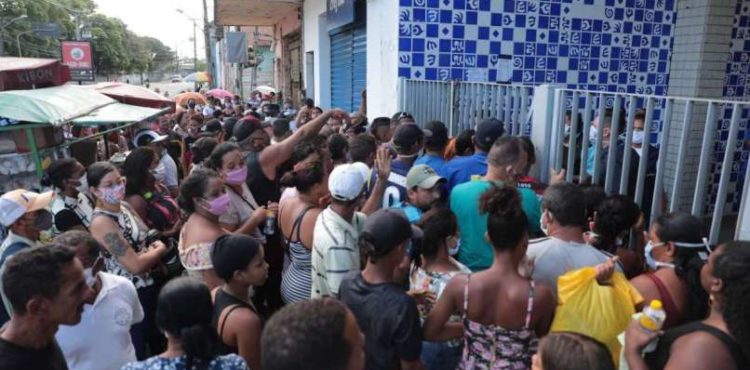 Governo de Pernambuco terá que dar apoio à Caixa na organização na rua das filas do auxílio emergencial