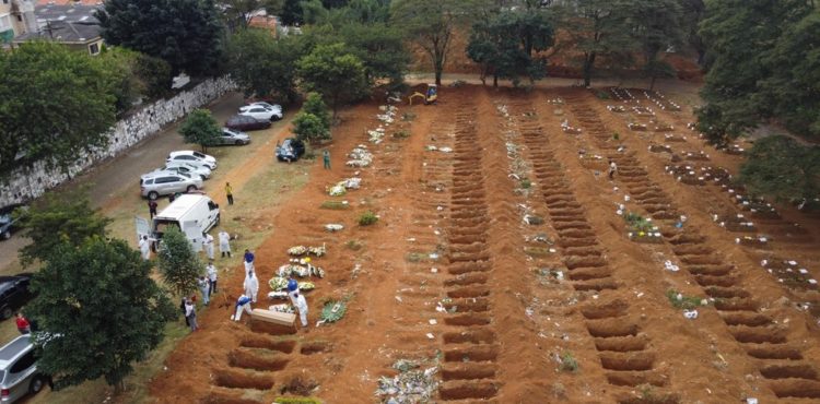 Universidade dos EUA projeta mais de 125 mil mortes no Brasil até agosto