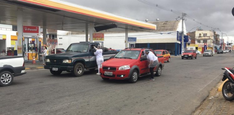 Ações da Vigilância COVID 19 têm início nas comunidades em Juazeiro com medição de temperatura