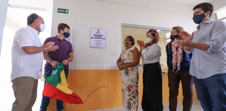 Creche de alto padrão é inaugurada por Miguel Coelho no bairro Vila Marcela