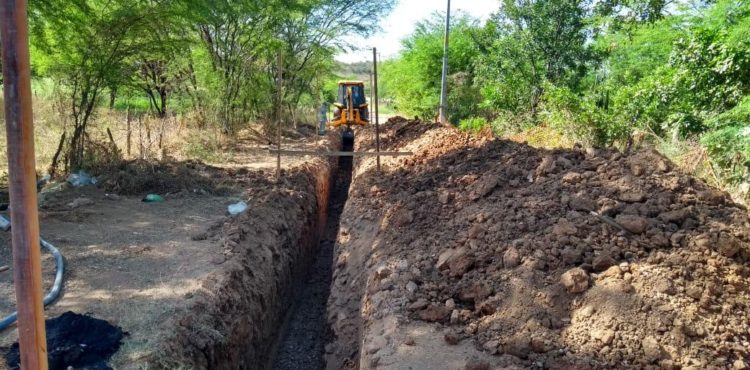 Compesa inicia obra de implantação de esgotamento sanitário em Cedro