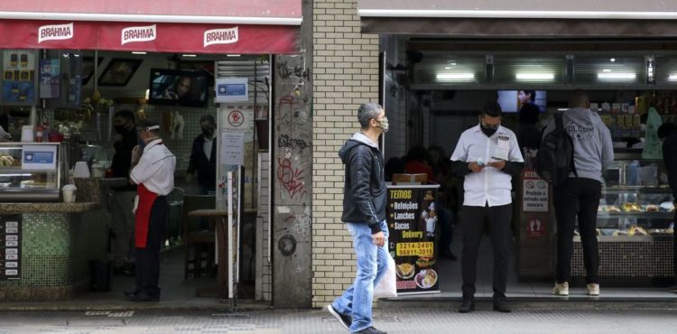 Mais da metade de pequenos negócios retomou atividades