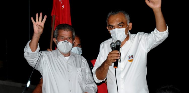 Ao lado de Gonzaga Patriota, Odacy visita João de Deus e Loteamento Recife