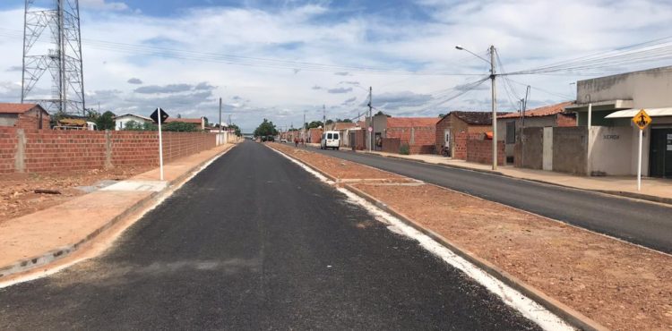 Prefeitura garante avanço na pavimentação em Rajada; obras já estão 80% concluídas