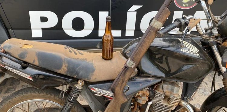 Policiais Militares recuperam motocicleta roubada em 2018 e apreendem arma de fogo em Jutaí