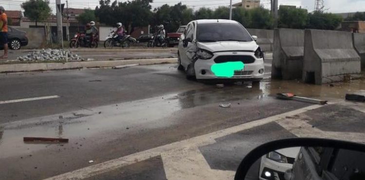 Acidente de trânsito é registrado na Av. Sete de Setembro, em Petrolina