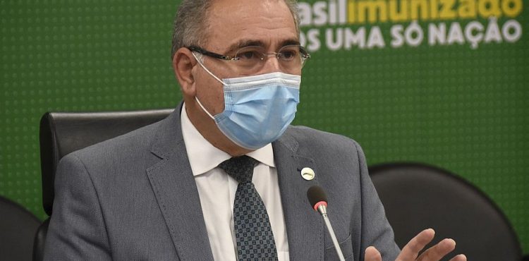 Ministro diz que é possível vacinar toda população brasileira em 2021