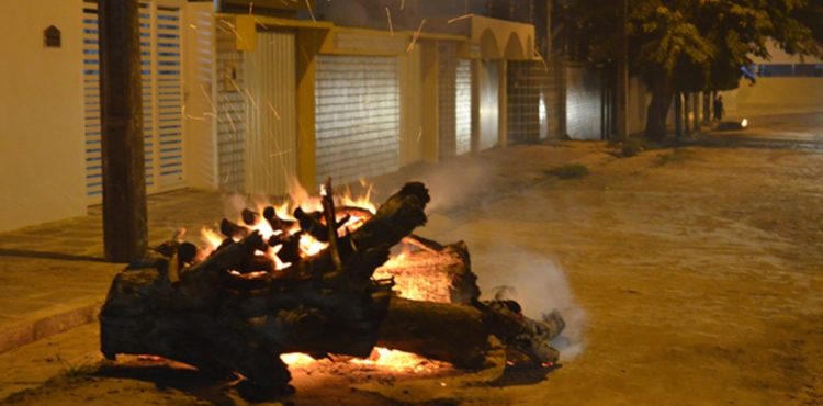 Petrolina mantém proibição de fogueiras e queima fogos de artifício no período junino