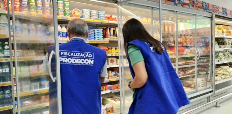 Com período junino, Prodecon intensifica fiscalização sobre validade de produtos em Petrolina