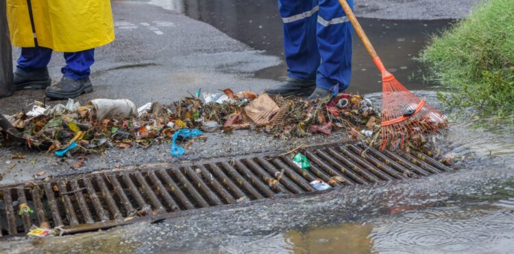 Prefeitura realização intervenções em bairros atingidos pela chuva em Petrolina 