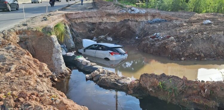 Duas irmãs da cantora Cristina Amaral morrem em acidente de carro na BR-232