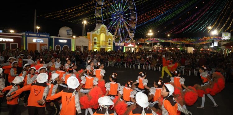 Mais de  1.500 pessoas participam da 2ª Edição do Forró do Vovô em Petrolina