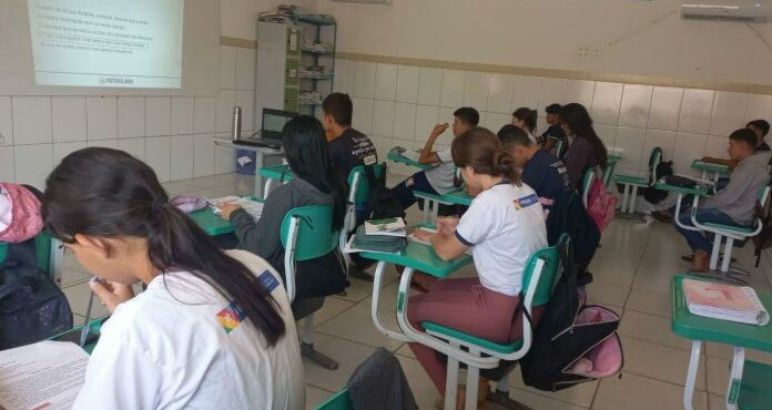 Estudantes da rede de ensino de Petrolina conquistam 12 medalhas na Olimpíada Mandacaru de Matemática