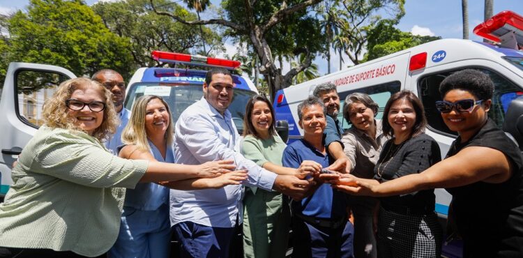 Governadora Raquel Lyra reforça frota da Rede Estadual de Saúde com entrega de novas ambulâncias