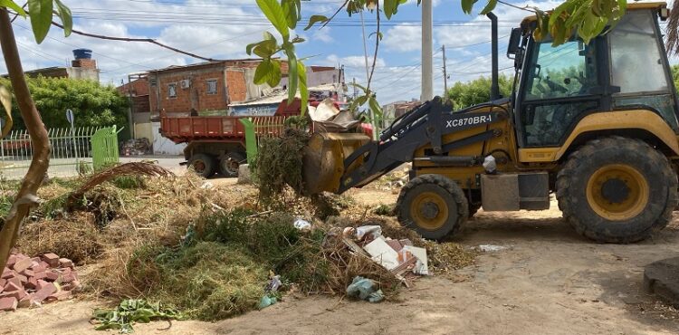 Prefeitura de Juazeiro Intensifica preparação dos cemitérios para o Dia de Finados