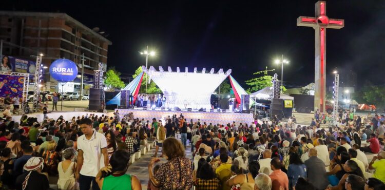 Com a Concha Acústica lotada, Concurso de Sanfoneiros aquece a noite com muito arrasta-pé Com a Concha Acústica lotada, Concurso de Sanfoneiros aquece a noite com muito arrasta-pé