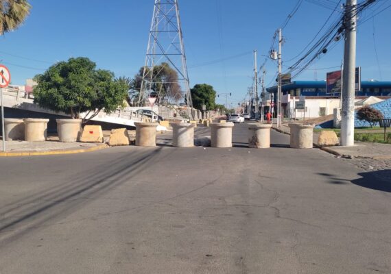 AMTT informa interdição no início da Avenida Raul Alves na intersecção com a Orla II